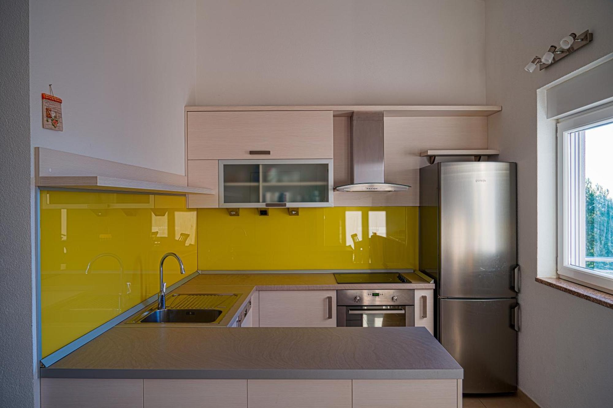 Apartments Sara & Nina 오미스 외부 사진